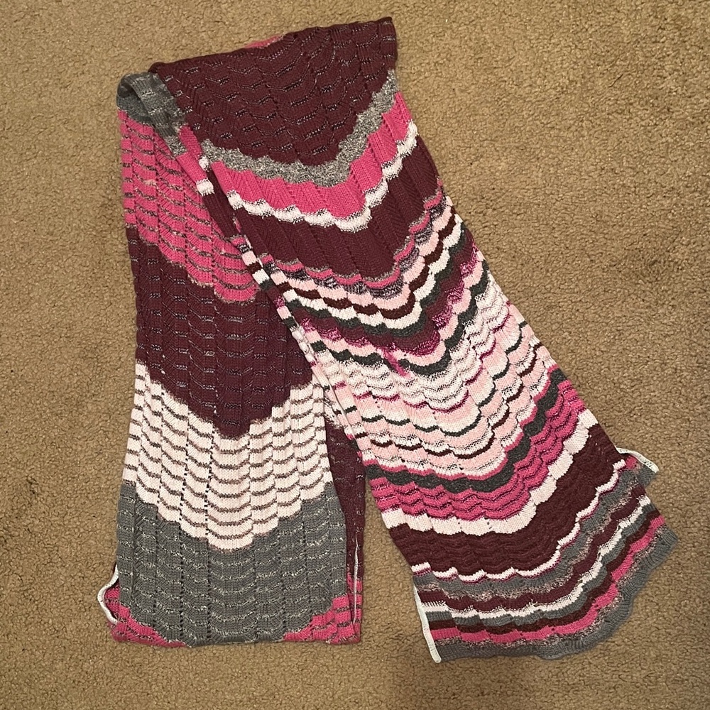 a.n.a A New Approach Chevron Long Knit Scarf Burgundy Pink Grey White Metallic